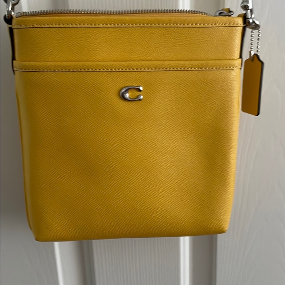 Yellow Coach pebbled leather Crossbody Bag - Picture 2 of 5